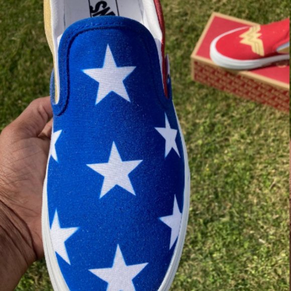 Wonder Woman 1984 Custom Vans - Picture 4 of 10